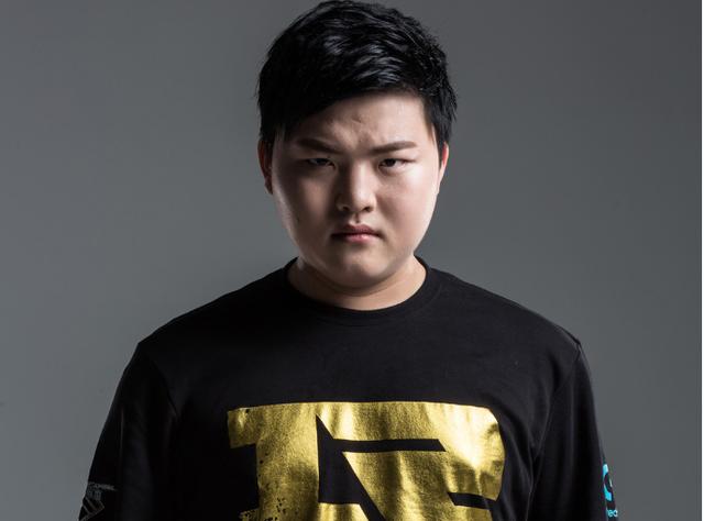 s1mple为BC.Game首秀，战胜CYBERSHOKE，获得《The Proving Grounds Season 3》的胜利