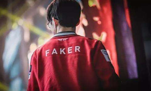 sofm排位撞车对金贡爆粗，金贡怒斥：不配打职业