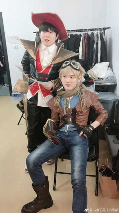 HOYA 格拉加斯团队战斗爆炸 1xn 女枪轰炸 TT2-1LNG 晋级半决赛